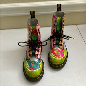 Floral Dr Martens